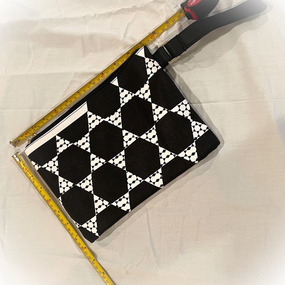 Bebe Black ‘n White Clutch/Wristlet - Picture 2 of 4